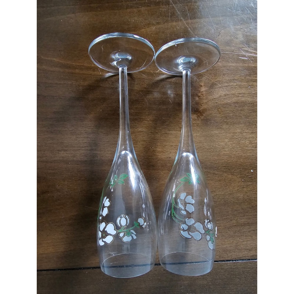 Perrier Jouet Champagne Glasses Set of 2 - Picture 5 of 5